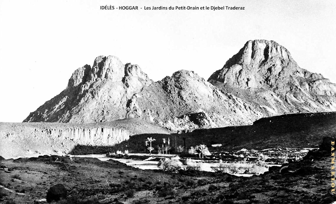 Ideles - Hoggar - Jardins du Petit-Drain et Mont Traderaz.jpg